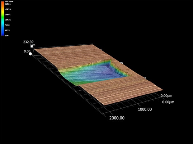 VHX-E100, 100×, Ringbeleuchtung, 3D-Aufnahme Die 3D-Funktion ermöglicht die Identifizierung der Fehlerursache.